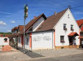Zur Rotenfelsstube
