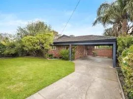 Magnificent Beachside Living at Heart of Mornington