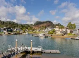 Waterfront Paradise - Pauanui Holiday Home