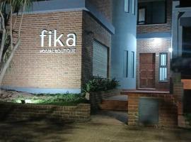 Fika Hostal Boutique，位于埃利萨镇的酒店