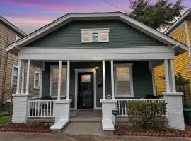 Port City Bungalow - Experience Art, Historic Home, Walk DwTn Wilmington