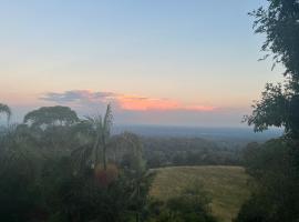 Mountain hideaway Blue Mountains，位于Kurrajong的酒店