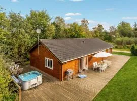 Awesome Home In Fårvang With Sauna