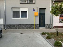 Villa Premium，位于Ada的酒店