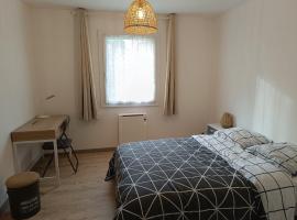 Logement indépendant，位于Guécélard的酒店