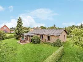 3 Bedroom Lovely Home In Hjørring