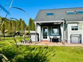 Ferienhaus Usedom Familie Stopp Haus 21，位于Lütow的酒店