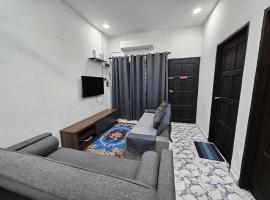 Homestay Una Kangar，位于加央的酒店