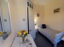 2 Bodwen Villas，位于兰戈伦的酒店