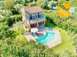 Beach Villa Simeoni with private pool by DadoVillas