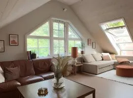 Charming apartment by the sea