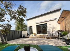 "La maisonnette"Au calme et sans vis à vis classé 3 etoiles，位于Canaules-et-Argentières的酒店