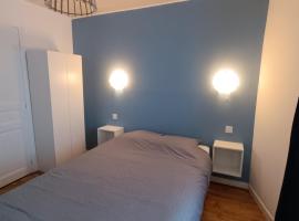 Studette pour 1 ou 2 personnes，位于肖蒙的酒店