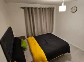 Spacious, cozy double room 3 with amenities