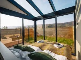 Night & Day lodge - glass roof with hot tub