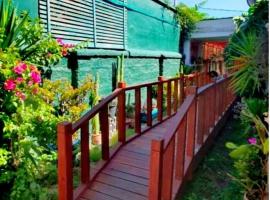 Hostal La Casa del Puente，位于圣地亚哥的民宿