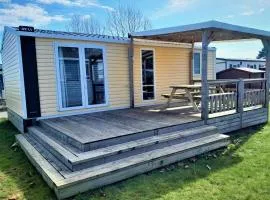 Charming Breebos Getaway