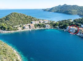 Apartments by the sea Zaklopatica, Lastovo - 8342，位于拉斯托伏的豪华型酒店