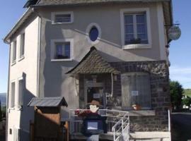 Auberge Le Cheylet，位于Apchon的酒店