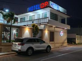 Hotel QP ó "Quinta Paquita"，位于查察拉卡斯的酒店