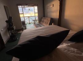Tequila SunBeach Baru Eco-Hotel，位于巴尔的酒店