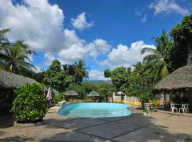 Lolo Eyong's Farm Retreat and Resort，位于Lagonoy的酒店