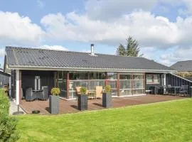Three-Bedroom Holiday Home In Blokhus