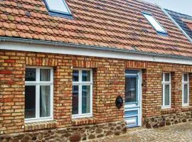 Awesome Home In Bützow With Wifi