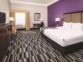 Baymont by Wyndham Dallas South-DeSoto，位于迪索托的酒店