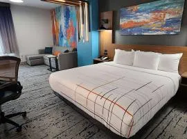 La Quinta Inn & Suites by Wyndham Austin South