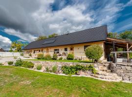 Hacienda Napoli，位于Sebechleby的酒店