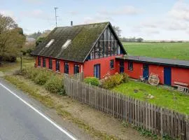 2 Bedroom Lovely Apartment In Tranekær