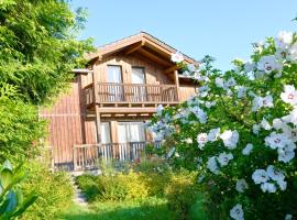 Chalet Attersee - ganzes Ferienhaus, Seeblick, Kamin, Sauna，位于阿特湖畔努斯多夫的酒店