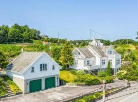 Amazing Home In Skjoldastraumen