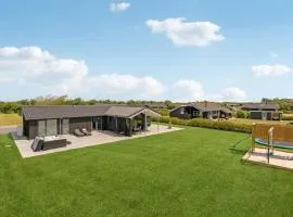 4 Bedroom Gorgeous Home In Tarm