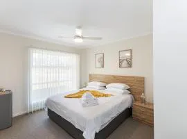 Morview Holiday Homes-Implala