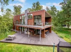Three-Bedroom Holiday Home In Grenaa