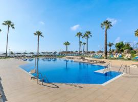 Sol Puerto Marina，位于多列毛利诺斯的海滩酒店