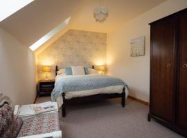 Granary Cottage at Scolton Cottages - Indoor pool，位于Haverfordwest的酒店