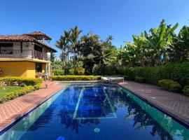 Finca Paisaje Cultural Cafetero- Caicedonia Valle del Cauca，位于Caicedonia的酒店