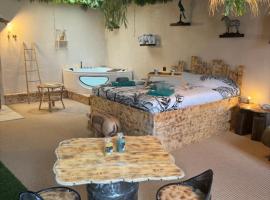 La Jungle de Sissy，位于圣马迪拉莫的带按摩浴缸的酒店
