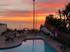 Ocean Views Moonlight Beach Ocean Deck Pool Hot Tub