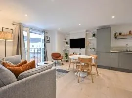 Cosy 2-Bed Apartment in Frome Near Town Centre!