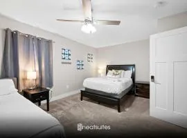 4BR, 3Bath for 11, Near Ark, Plenty of Free Parking