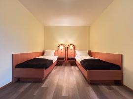 The Lodge Hotel by American Ease Grafenwoehr，位于格拉芬韦赫尔的酒店