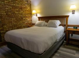 The Branch House & Suites By Gold Dust，位于戴德伍德的酒店