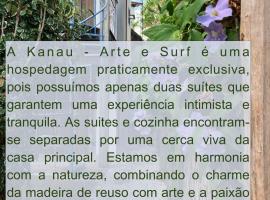 Kanau Surf e Arte，位于普拉亚弗朗西丝的酒店