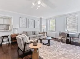 Upscale Urban Condo, Central Downtown Atlanta