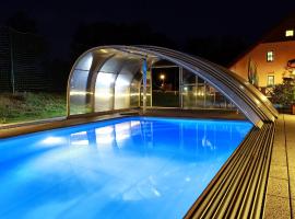 Wellness Penzion Pod Rozhlednou，位于Kostelec nad Orlicí的酒店