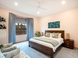 Family Beach House Near Barwon River & Beaches，位于巴旺赫兹的酒店